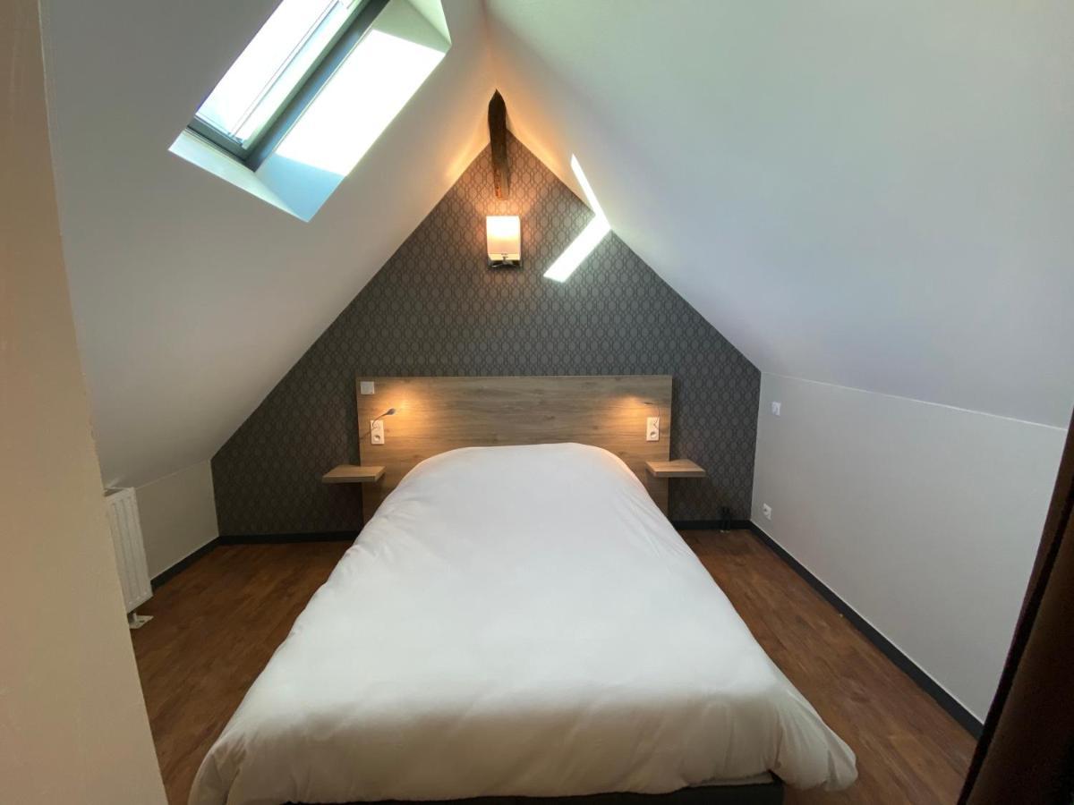 Logis - Hotel & Restaurant Saint Nicolas Chaumont-en-Vexin Eksteriør bilde