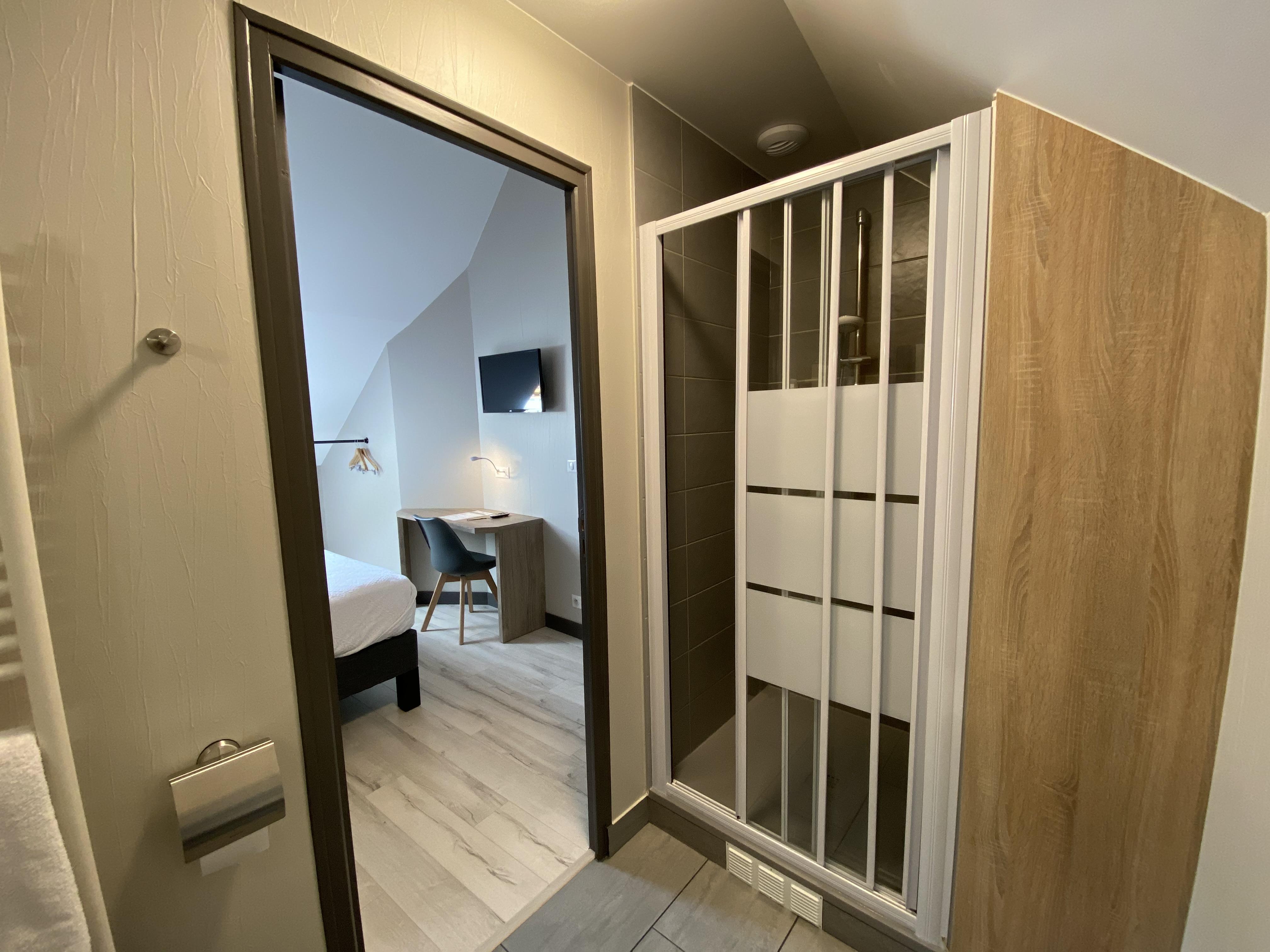 Logis - Hotel & Restaurant Saint Nicolas Chaumont-en-Vexin Eksteriør bilde