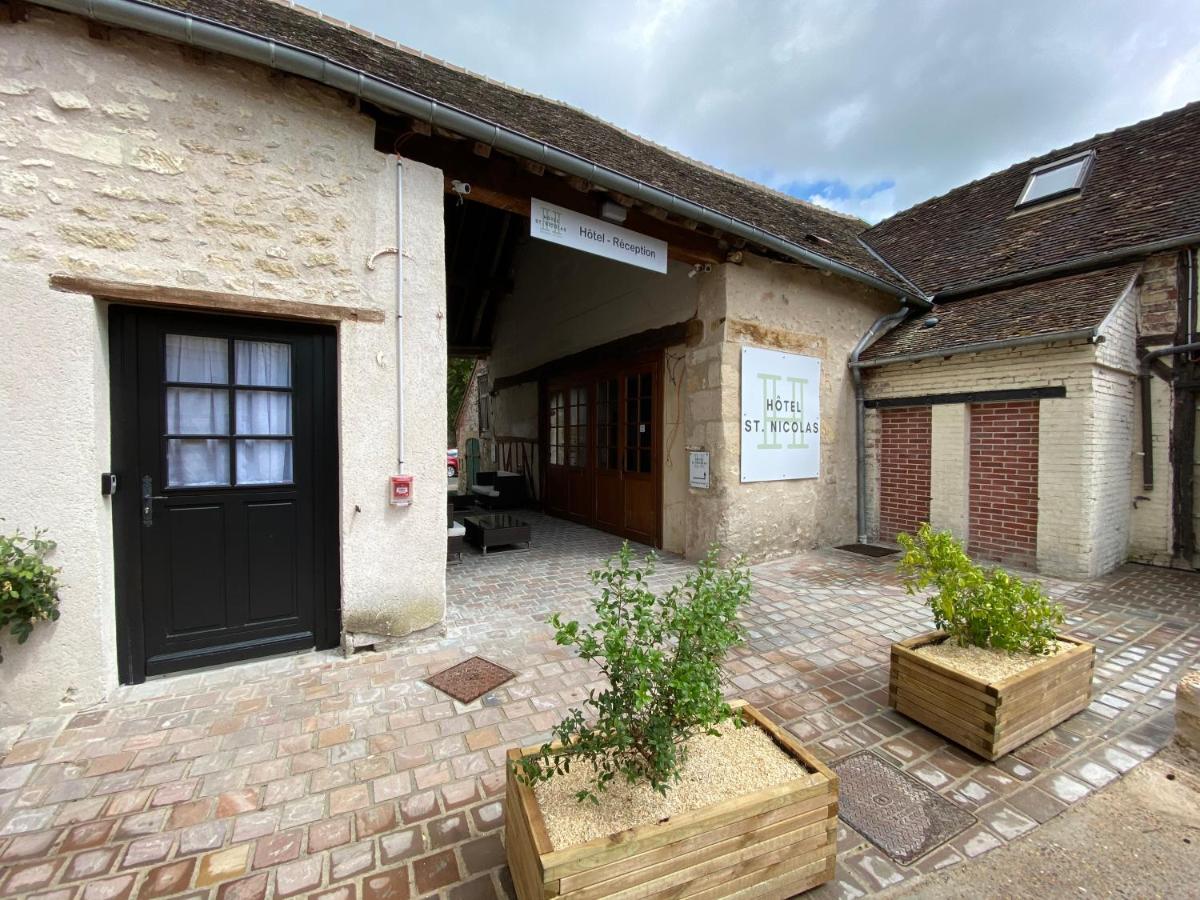 Logis - Hotel & Restaurant Saint Nicolas Chaumont-en-Vexin Eksteriør bilde