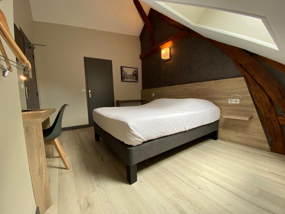Logis - Hotel & Restaurant Saint Nicolas Chaumont-en-Vexin Eksteriør bilde